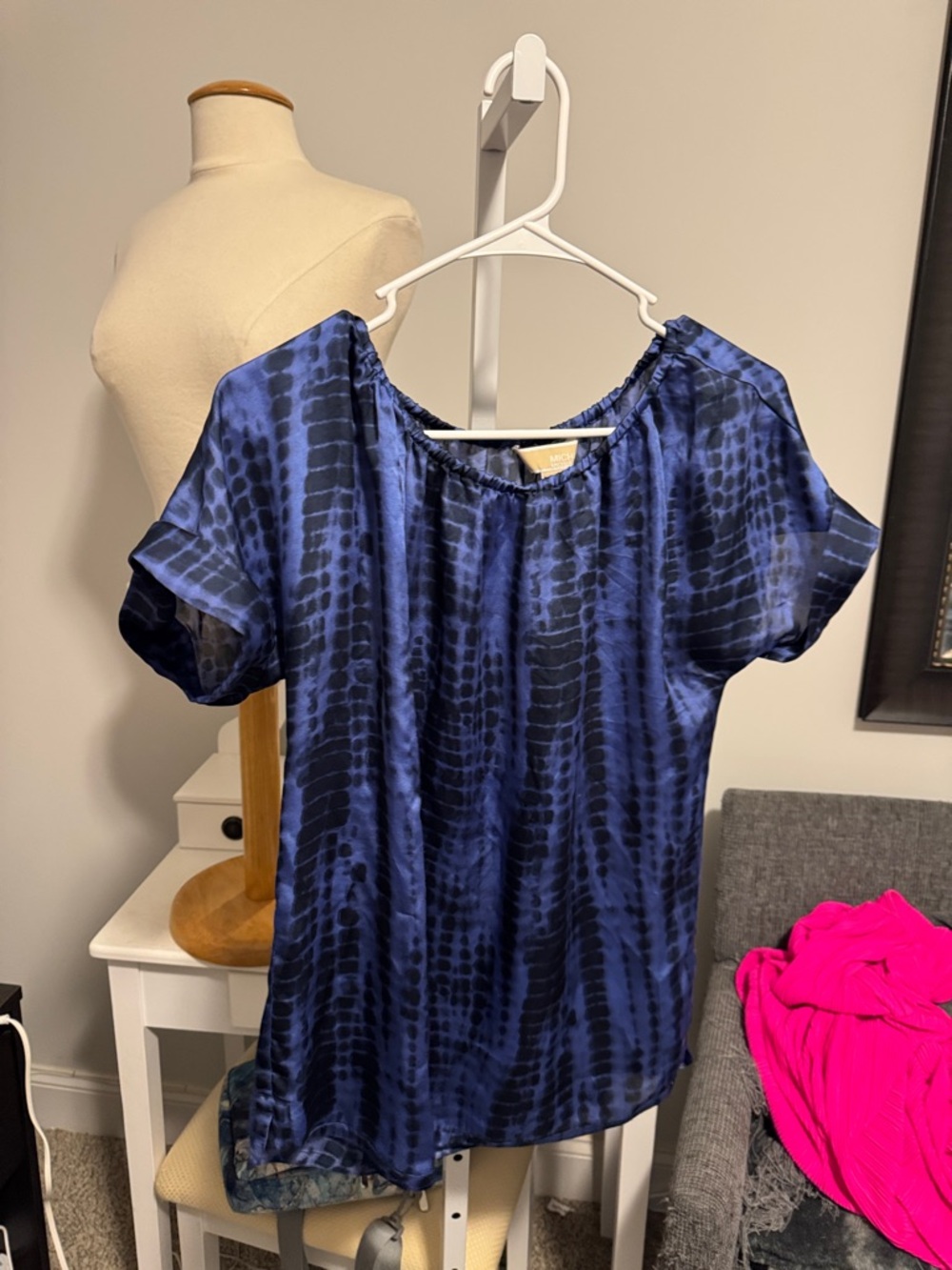 Michael Kors Navy and Black Satin Tie-Dye Short Sleeve Top